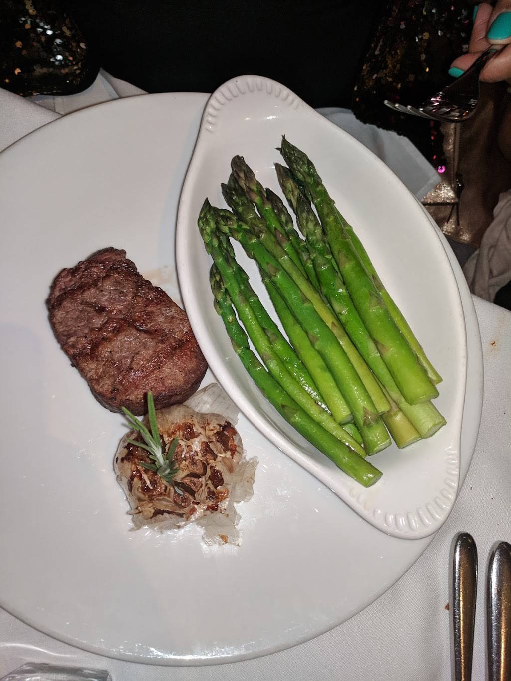 XO Prime Steaks | restaurant | 500 West Saint Clair Avenue, Cleveland, OH 44113, USA | 2168611919 OR +1 216-861-1919