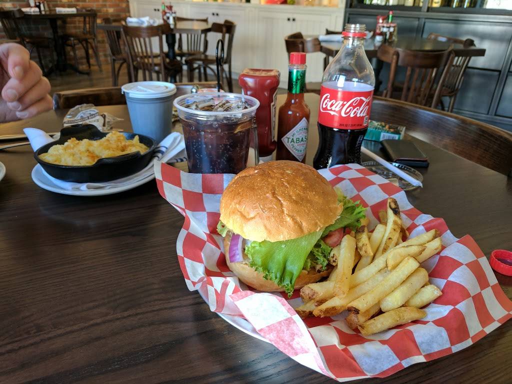 Bridgewater Village Store & Bistro | cafe | 27 Main St S, Bridgewater, CT 06752, USA | 8603542863 OR +1 860-354-2863