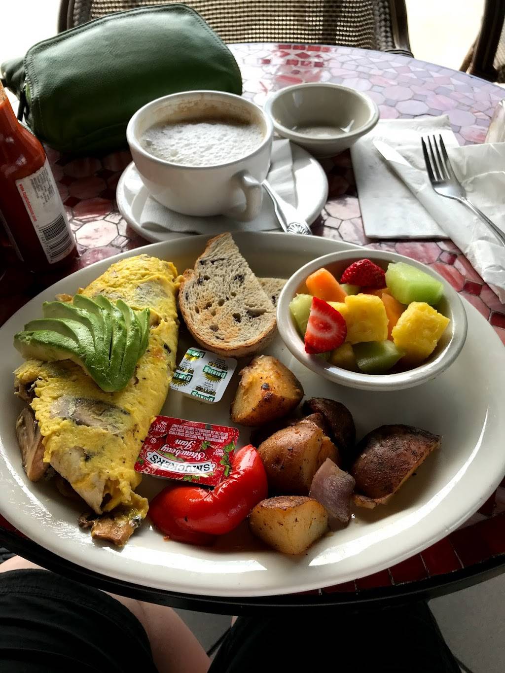 Lazy Daisy Cafe | restaurant | 11913 Wilshire Blvd, Los Angeles, CA 90025, USA | 3104778580 OR +1 310-477-8580