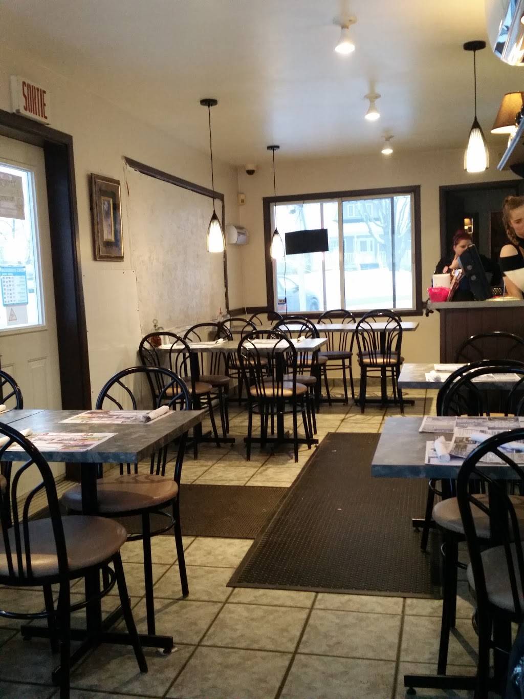 Pizzeria Soleil | restaurant | 11 Chemin Viger, Sainte-Marie-Salomé, QC J0K 2Z0, Canada | 4503971234 OR +1 450-397-1234