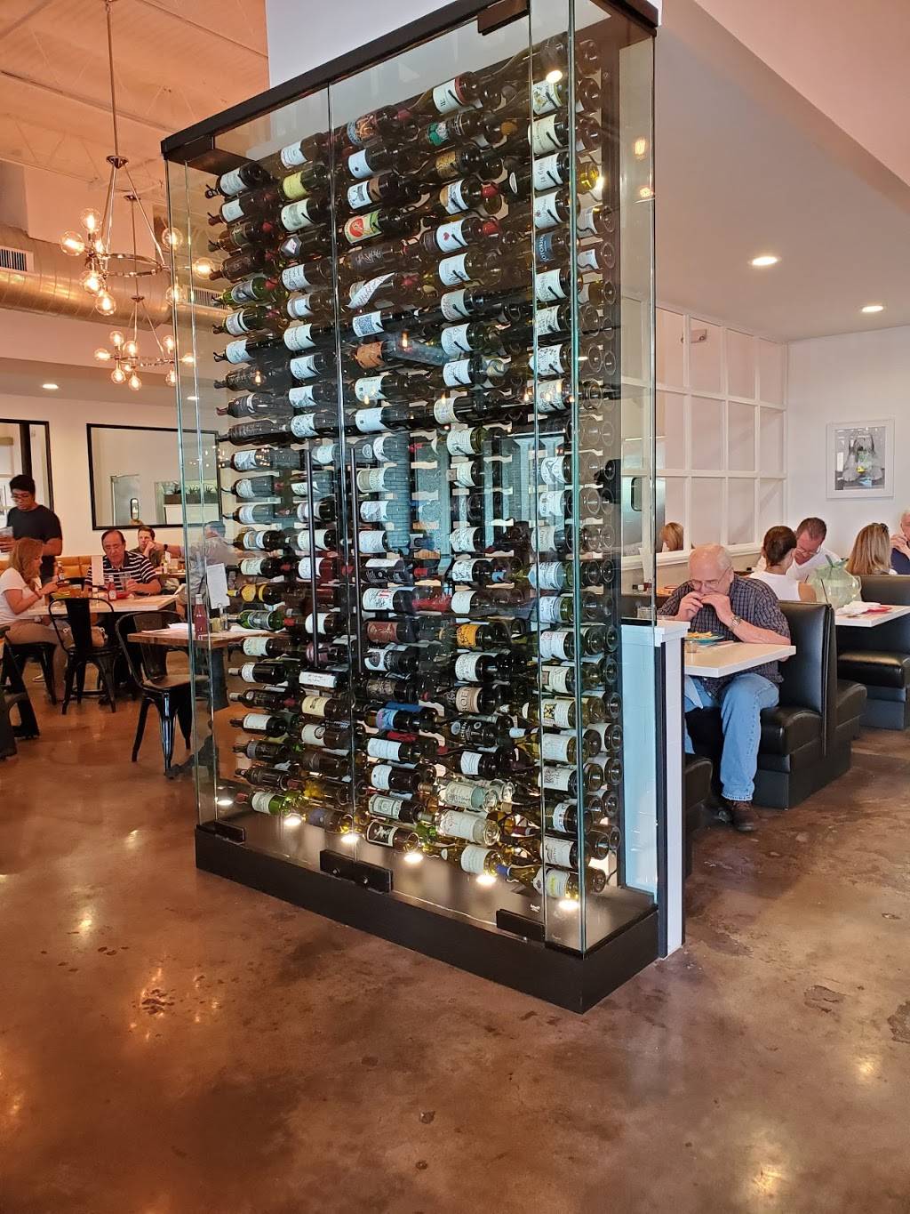 Barnabys Cafe Fountainview | restaurant | 1936 Fountain View Dr, Houston, TX 77057, USA | 7132660046 OR +1 713-266-0046