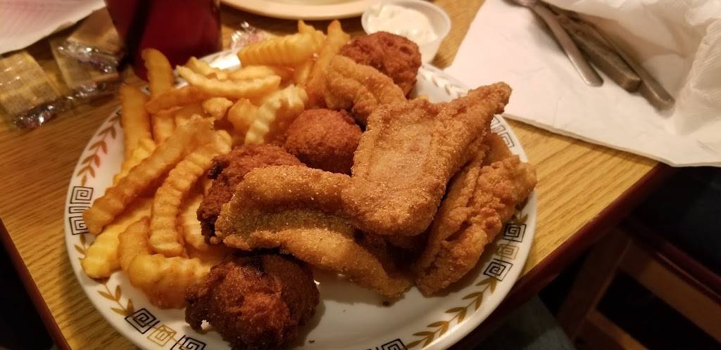 Country & Western Steak House | restaurant | 189 Extension St, Camden, TN 38320, USA | 7315843026 OR +1 731-584-3026