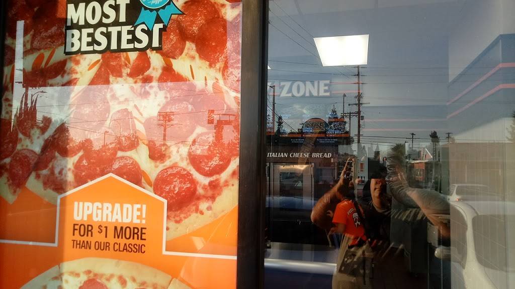 Little Caesars Pizza | meal takeaway | 7606 Fallbrook Ave, Canoga Park, CA 91304, USA | 8183460022 OR +1 818-346-0022