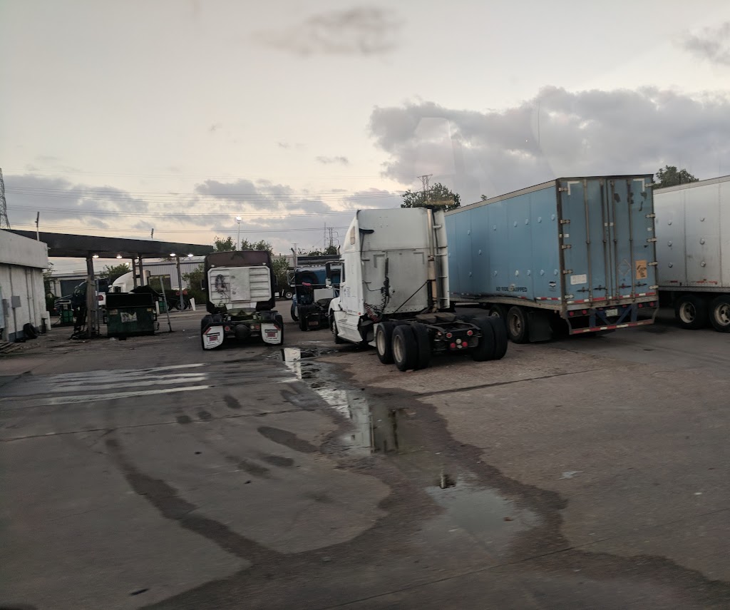 Valero | restaurant | 5303 N McCarty St, Houston, TX 77013, USA | 8322838786 OR +1 832-283-8786