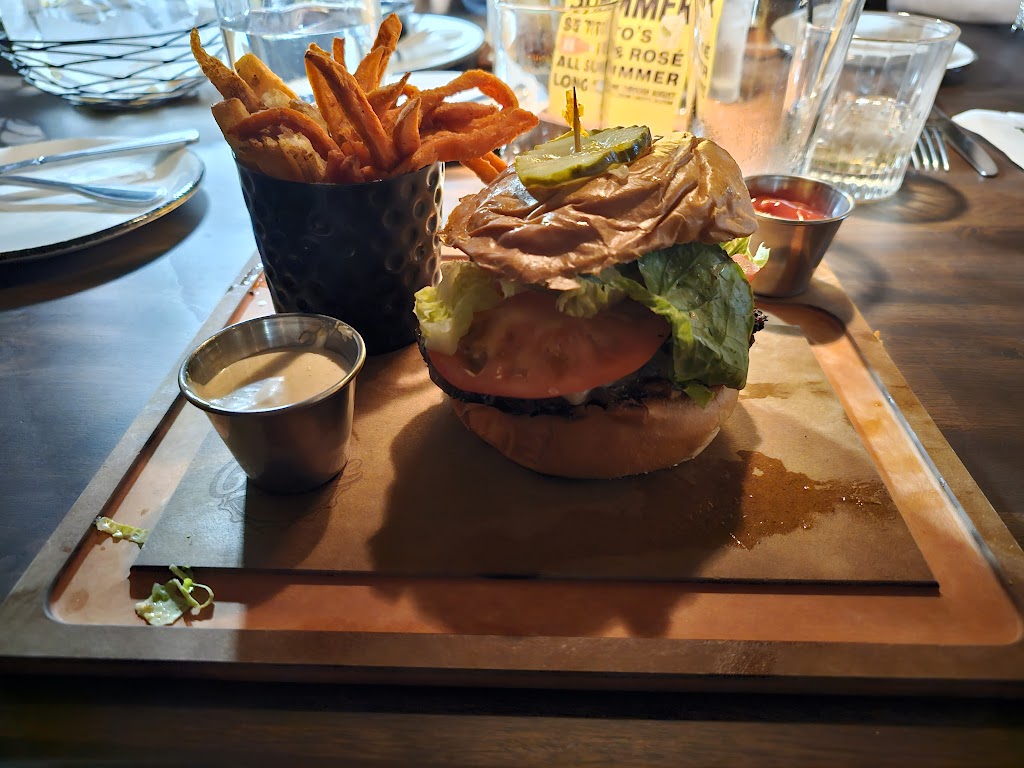 The VIG Park West | restaurant | 9824 W Northern Ave #1845, Peoria, AZ 85345, USA | 6232317597 OR +1 623-231-7597