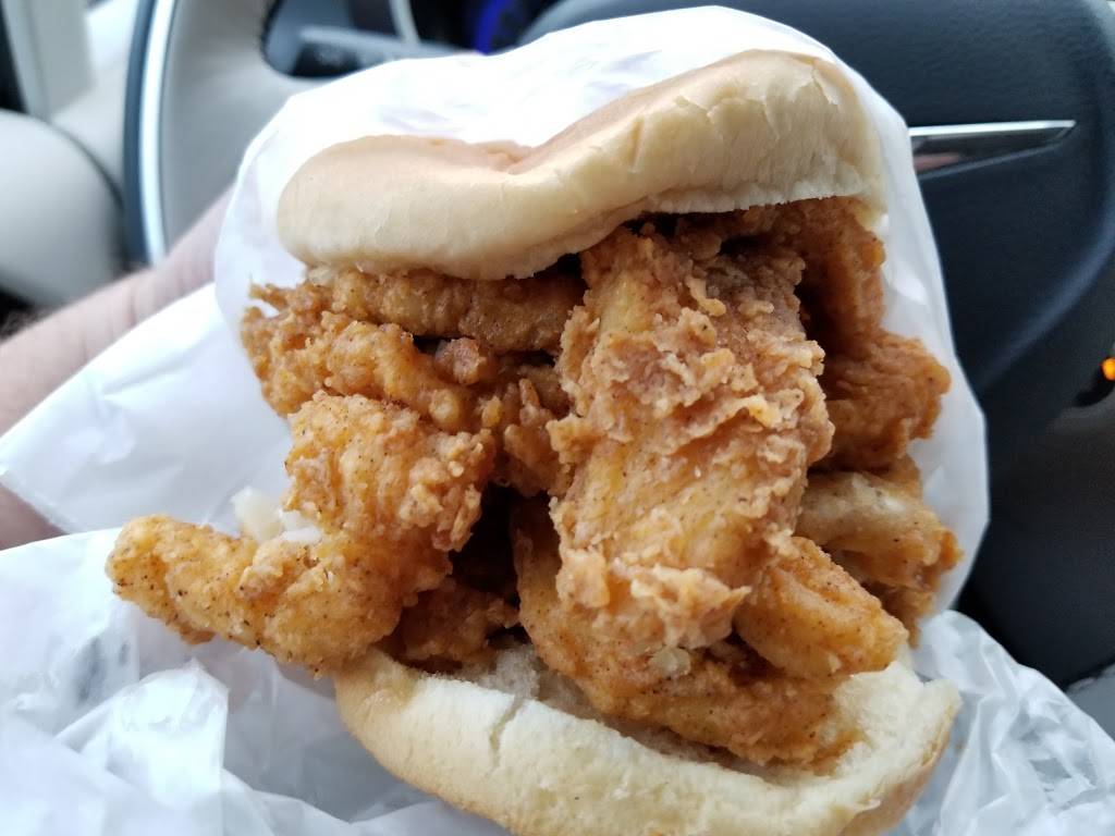 Turkey Lake Restaurant & Tavern | restaurant | 3600 S 1150 E, LaGrange, IN 46761, USA | 2603512920 OR +1 260-351-2920