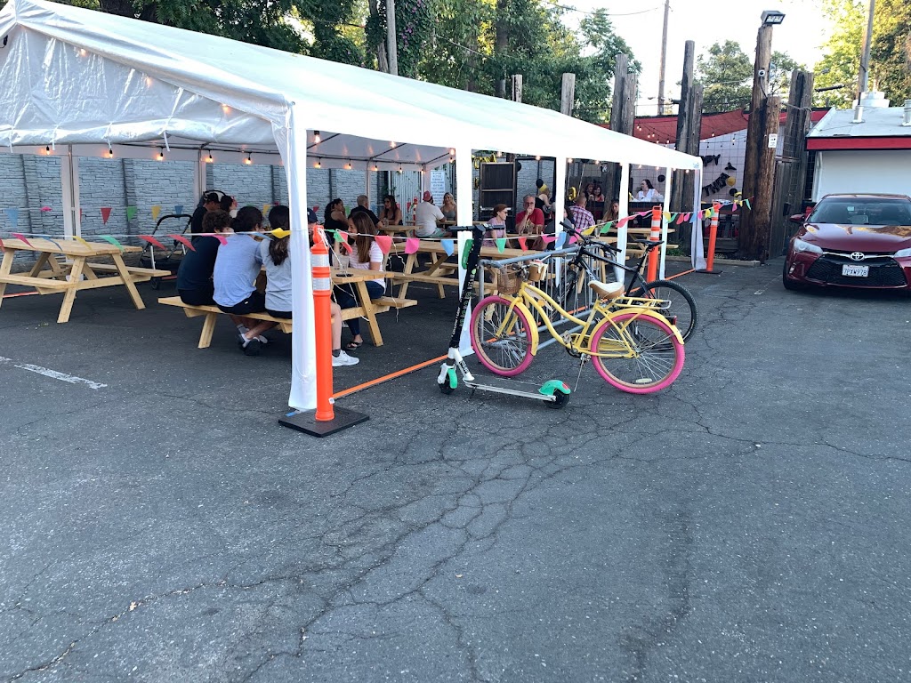 Jefferson Bar & Grill | cafe | 1522 Jefferson Blvd, West Sacramento, CA 95691, USA | 9163890111 OR +1 916-389-0111