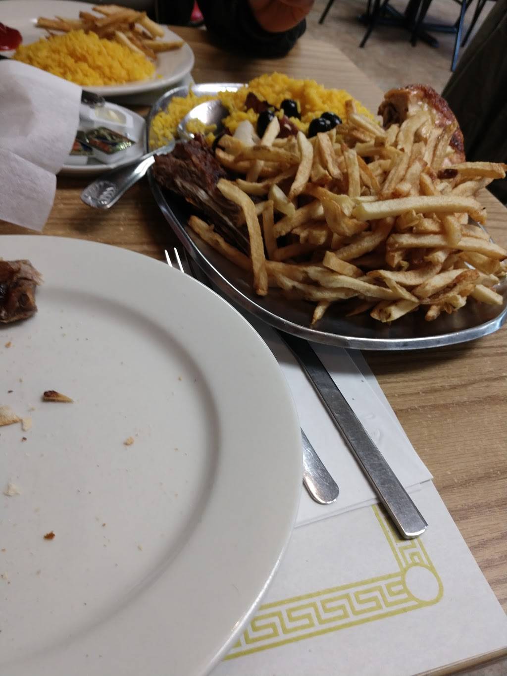 Pulaski BBQ | restaurant | 384 Walnut St, Newark, NJ 07105, USA | 9733448061 OR +1 973-344-8061