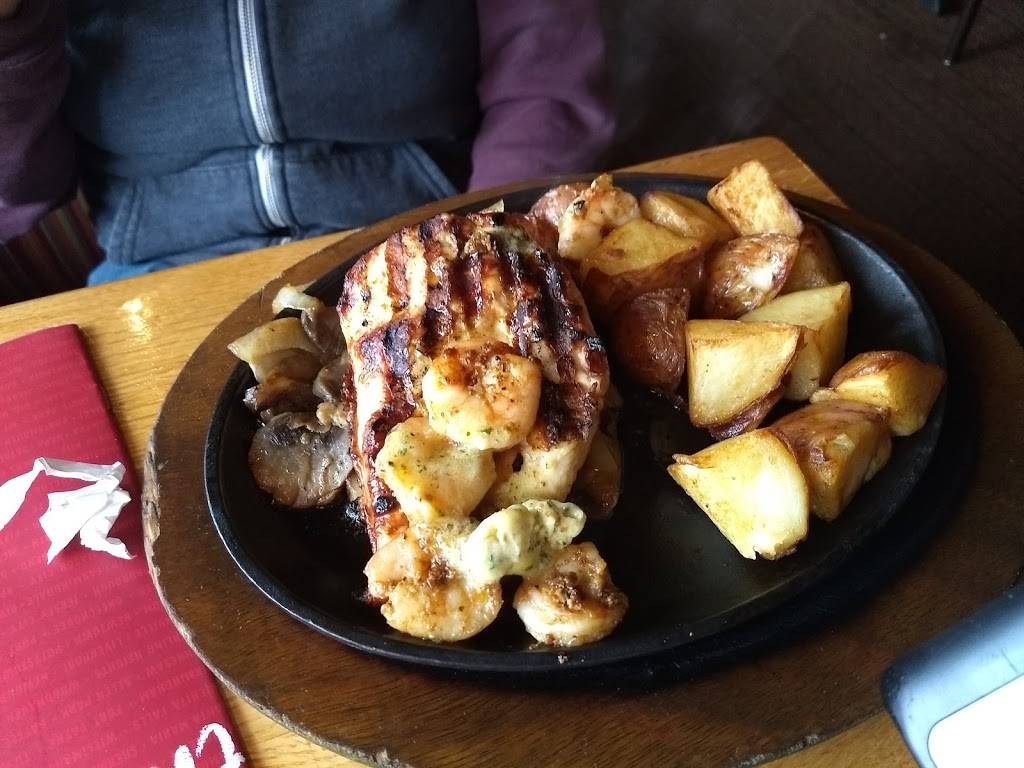 Applebees Grill + Bar | restaurant | 2480 Pulaski Hwy, Newark, DE 19702, USA | 3028368700 OR +1 302-836-8700