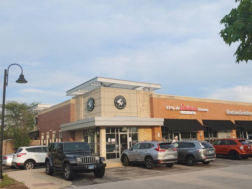 Its A Southern Thing: Kitchen & Bar | restaurant | 1727 Freedom Dr Suite 121, Naperville, IL 60563, USA | 3314575336 OR +1 331-457-5336