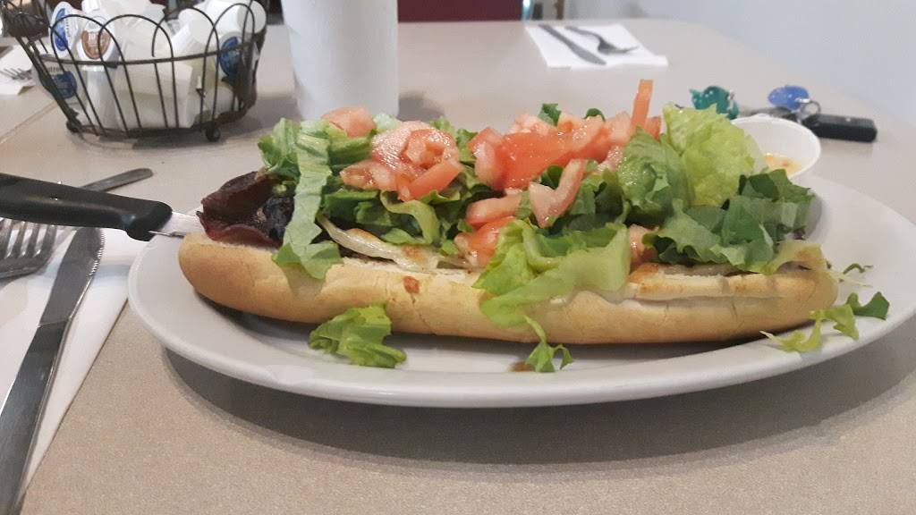 Restaurant Chez Julie | restaurant | 87 Rue Principale, Notre-Dame-du-Laus, QC J0X 2M0, Canada | 8197672504 OR +1 819-767-2504