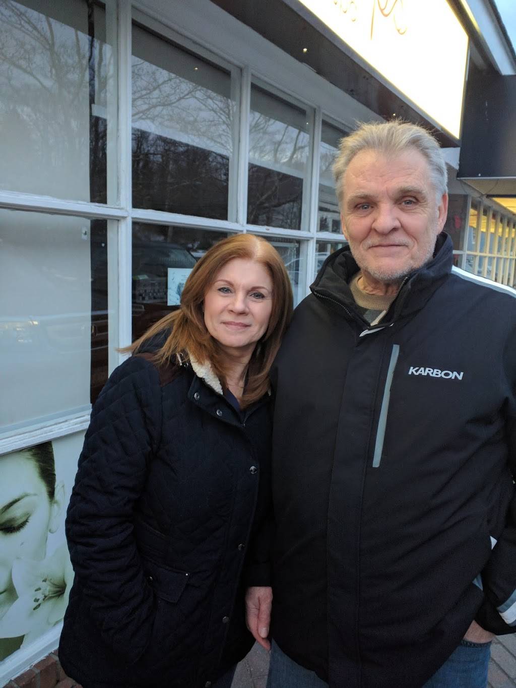 Sal Ds | restaurant | 208 Wall St, Halesite, NY 11743, USA | 6315490643 OR +1 631-549-0643