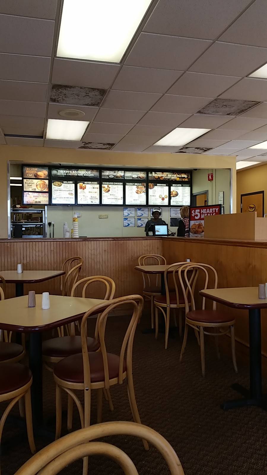 Bojangles Famous Chicken n Biscuits | restaurant | 1125 S 4th St, Hartsville, SC 29550, USA | 8433399097 OR +1 843-339-9097