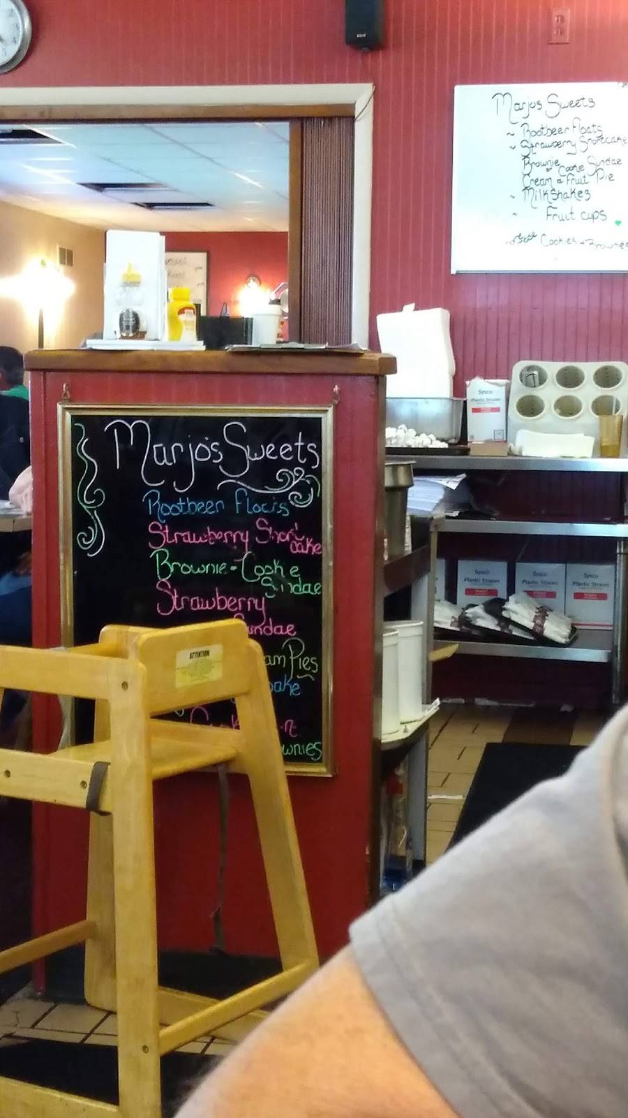 Mar Jos West | restaurant | 325 N Grand St, Schoolcraft, MI 49087, USA | 2696795422 OR +1 269-679-5422