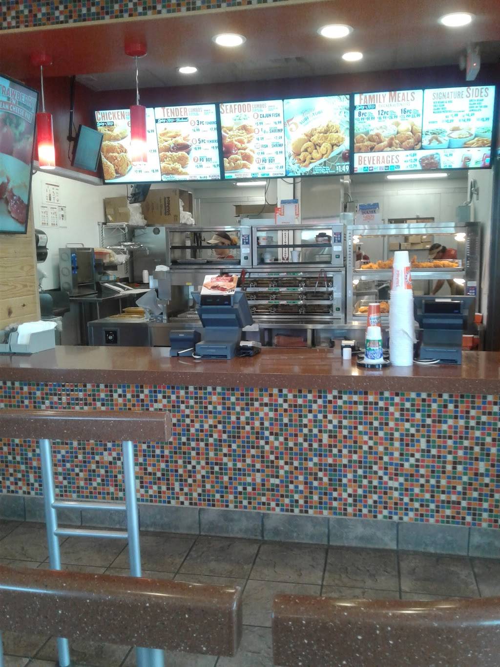 Popeyes Louisiana Kitchen | restaurant | 1205 Garth Brooks Blvd, Yukon, OK 73099, USA | 4055785410 OR +1 405-578-5410