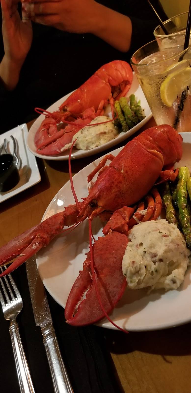 Matthews 1600 | restaurant | 1600 Frederick Rd, Catonsville, MD 21228, USA | 4107882500 OR +1 410-788-2500