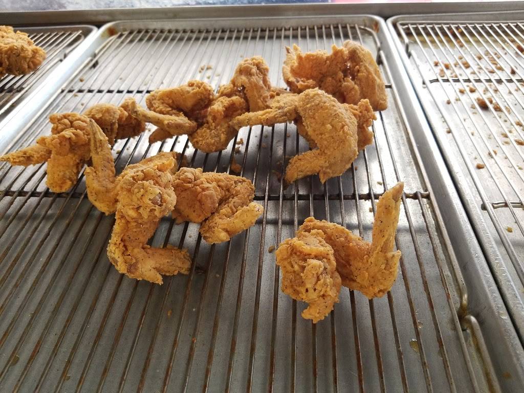 Mrs Winners Chicken & Biscuits | restaurant | 2419 Pio Nono Ave, Macon, GA 31206, USA | 4787850177 OR +1 478-785-0177