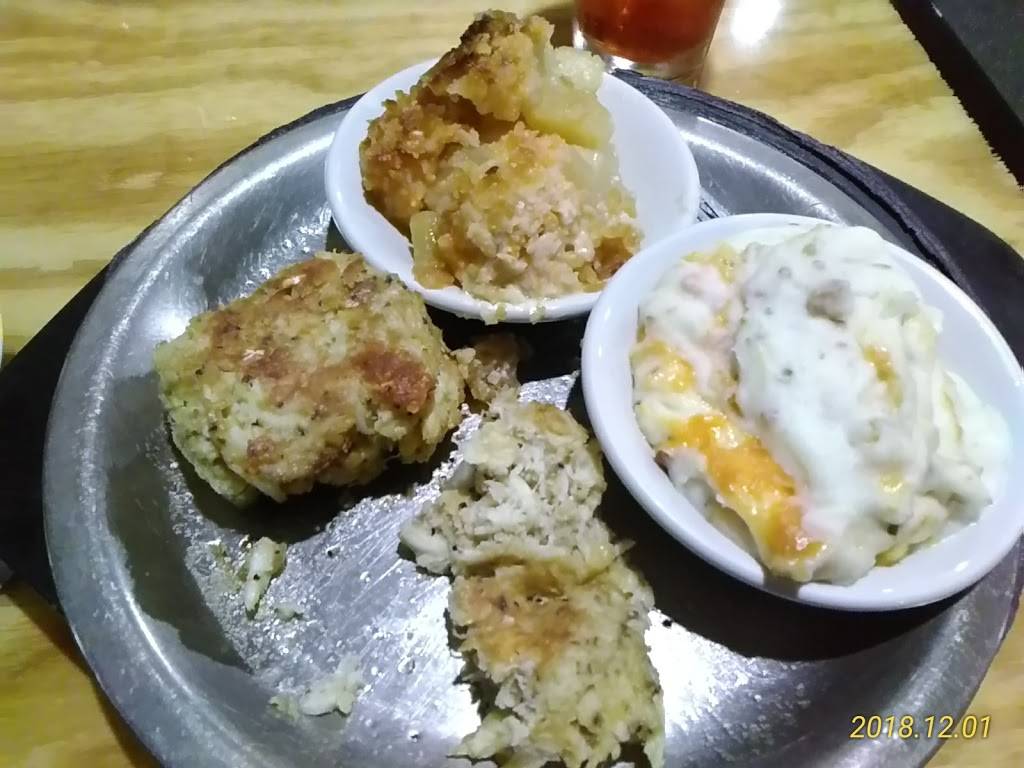 Fish Hooks Cafe | restaurant | 231 E Main St, Belhaven, NC 27810, USA | 2529439948 OR +1 252-943-9948