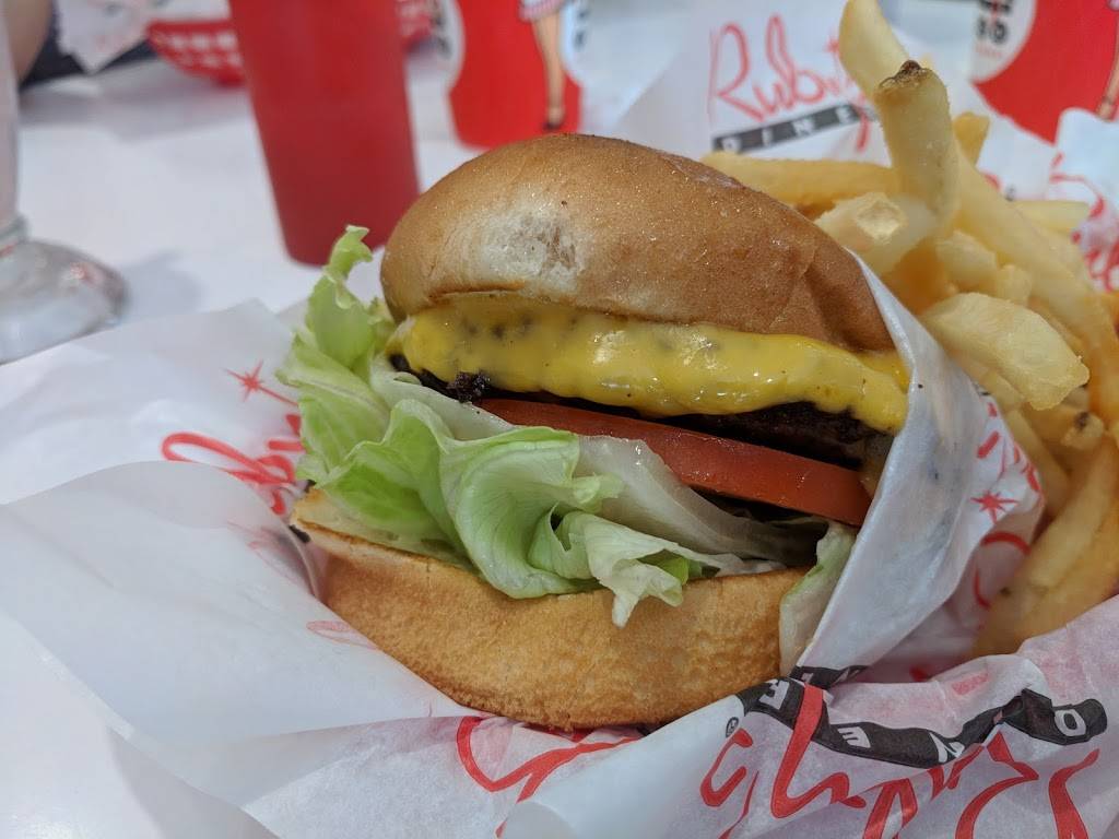 Rubys Diner | restaurant | 258 The, Shops At Mission Viejo, Mission Viejo, CA 92691, USA | 9494817829 OR +1 949-481-7829