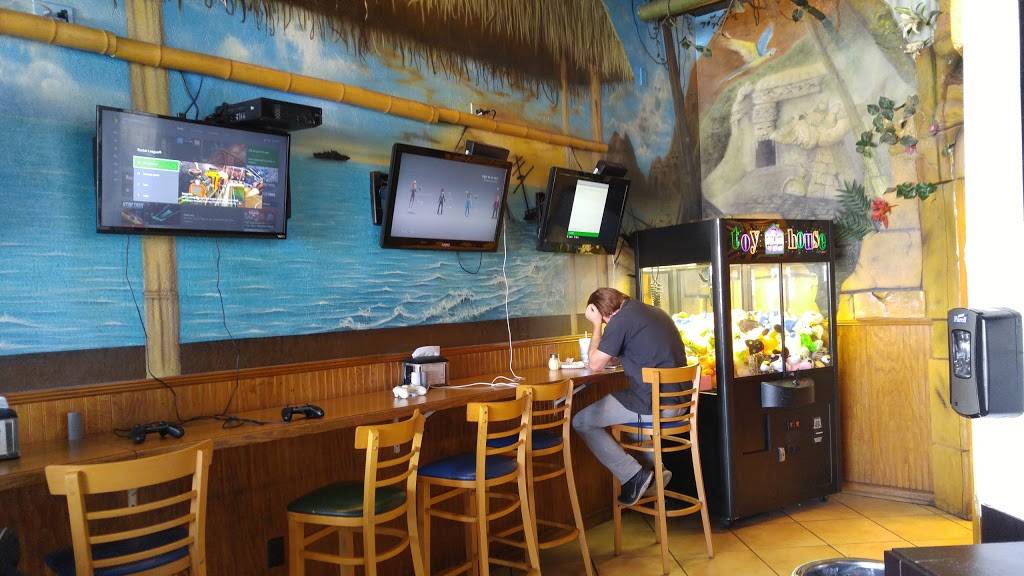 Beach Pizza | restaurant | 10500 Ulmerton Rd #380, Largo, FL 33771, USA | 7275870088 OR +1 727-587-0088