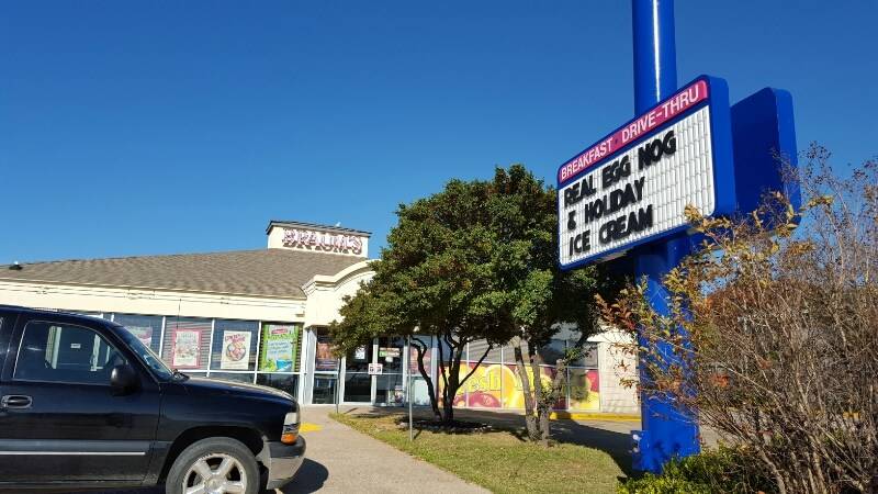 Braums Ice Cream & Burger Restaurant | restaurant | 6108 McCart Ave, Fort Worth, TX 76133, USA | 8172925183 OR +1 817-292-5183