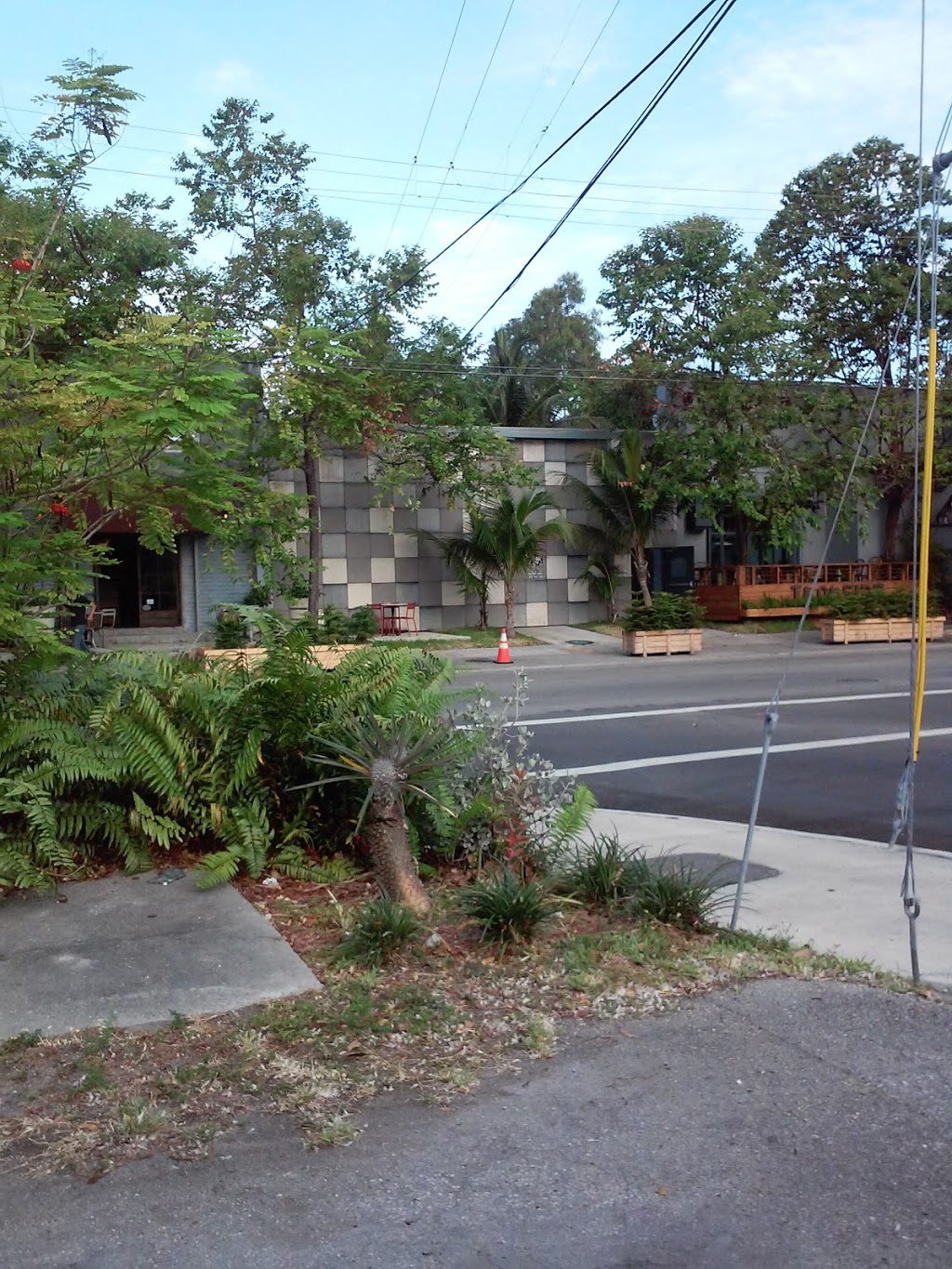 Island Side Cafe | restaurant | 7600 NE 4th Ct, Miami, FL 33138, USA | 3057590551 OR +1 305-759-0551