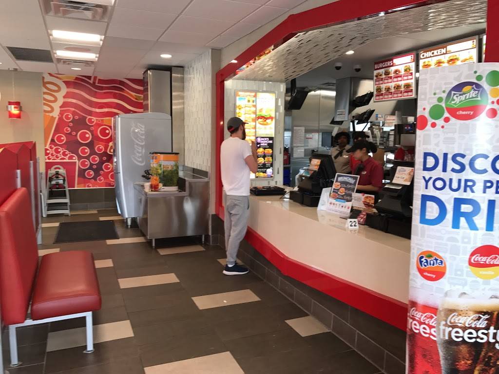 Jack in the Box | restaurant | 5415 S Rice Ave, Houston, TX 77081, USA | 7136677803 OR +1 713-667-7803