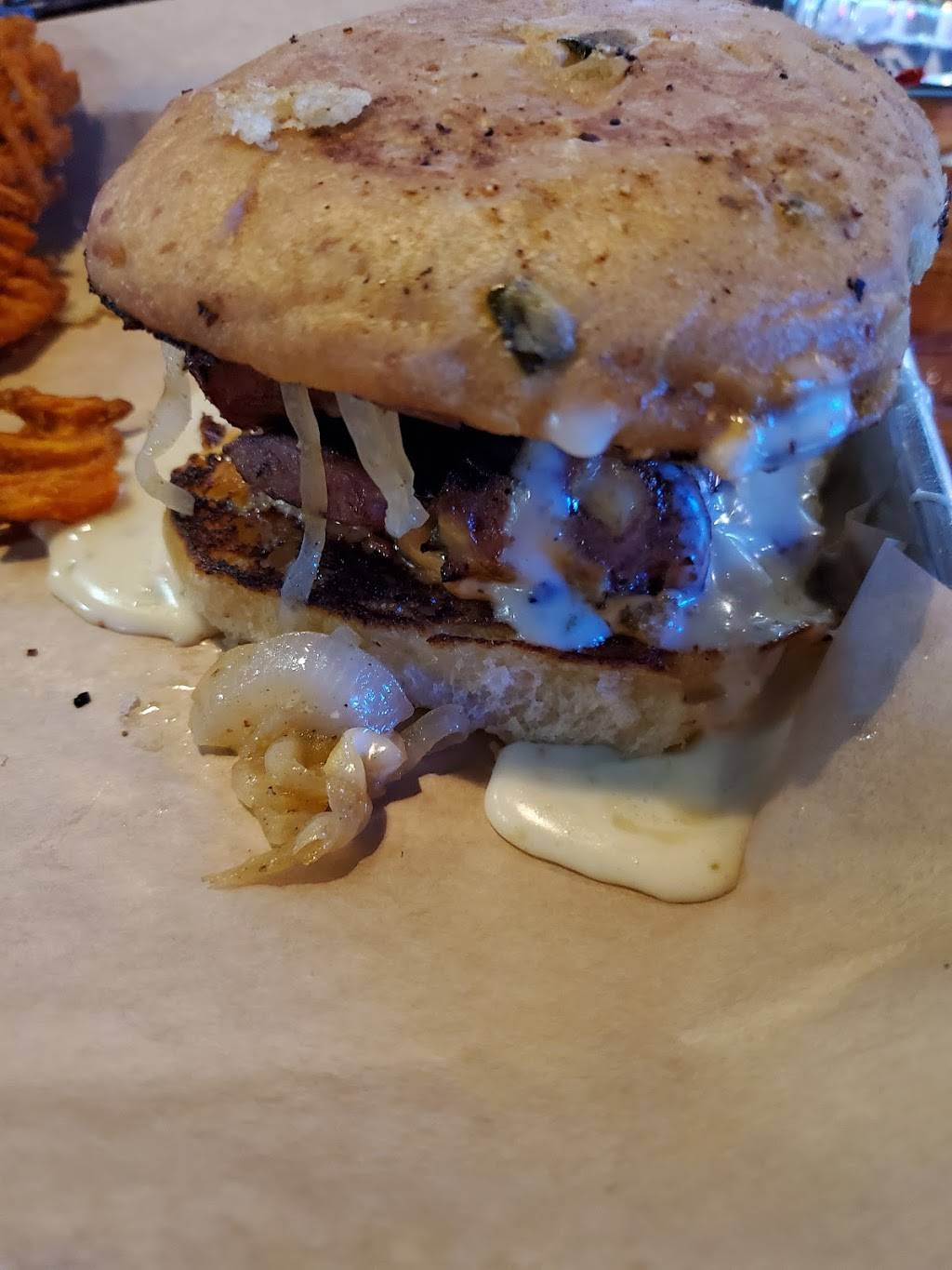 The Lakehouse | restaurant | 9307 Boat Club Rd, Fort Worth, TX 76179, USA | 8173863156 OR +1 817-386-3156