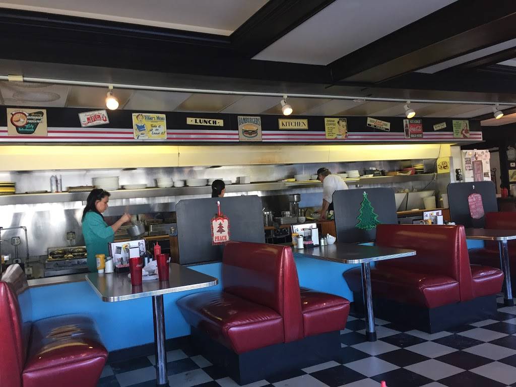 Gravys Diner | restaurant | 4129 University Ave, Cedar Falls, IA 50613, USA | 3192662117 OR +1 319-266-2117