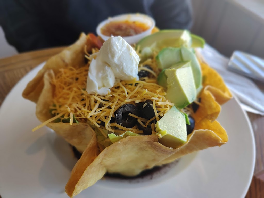 Totem Cafe | restaurant | 131 S Main St, Lone Pine, CA 93545, USA | 7608764726 OR +1 760-876-4726