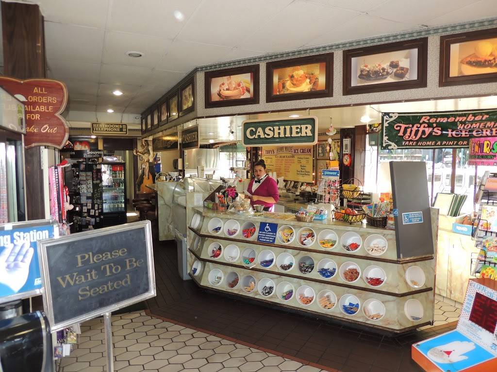 Tiffys Family Restaurant | restaurant | 3419, 1060 W Katella Ave, Anaheim, CA 92802, USA | 7146351801 OR +1 714-635-1801