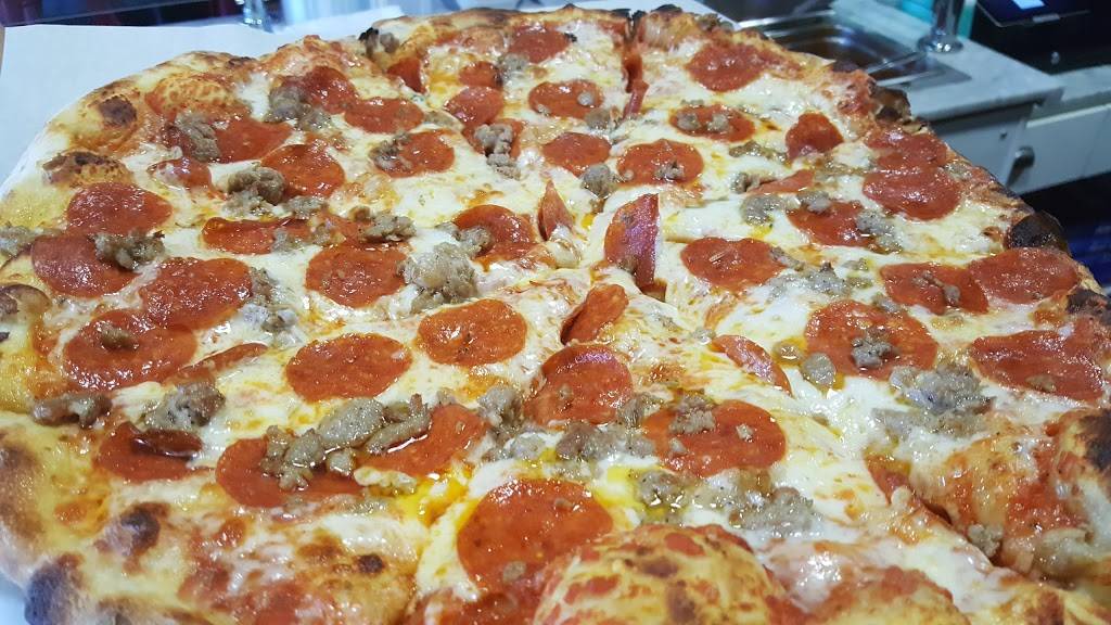 Pizza Republic | restaurant | 3810 Broad St #3, San Luis Obispo, CA 93401, USA | 8055434825 OR +1 805-543-4825