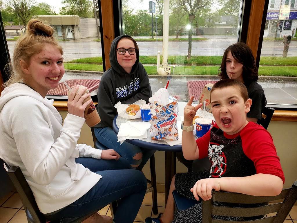 Dairy Queen Store | restaurant | g4145 Saginaw St, Burton, MI 48529, USA | 8107443590 OR +1 810-744-3590