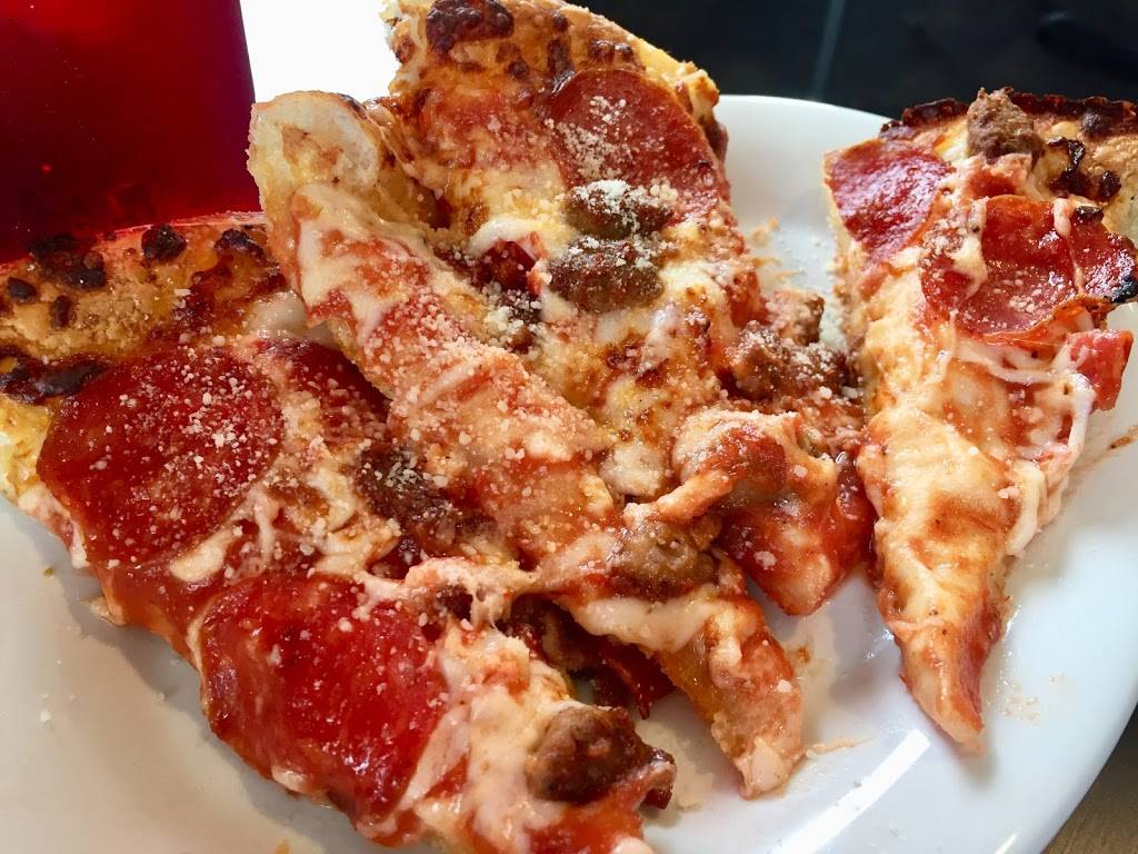 Pizza Hut | restaurant | 1049 W Glebe Rd, Alexandria, VA 22305, USA | 7038363200 OR +1 703-836-3200