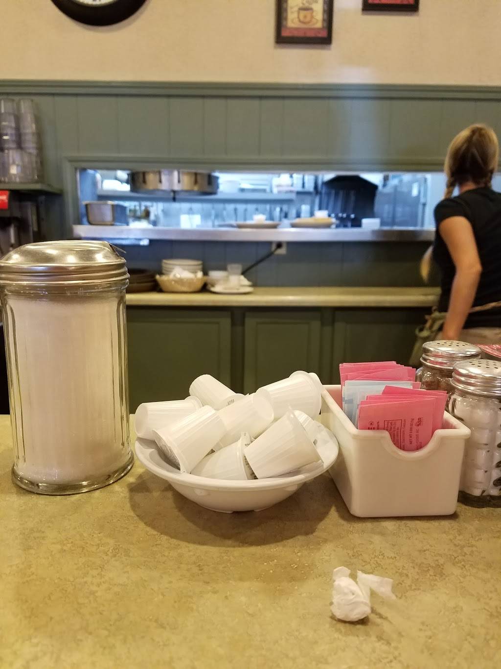 Joe Ks Restaurant | restaurant | 2530 State St, Alton, IL 62002, USA | 6184669796 OR +1 618-466-9796