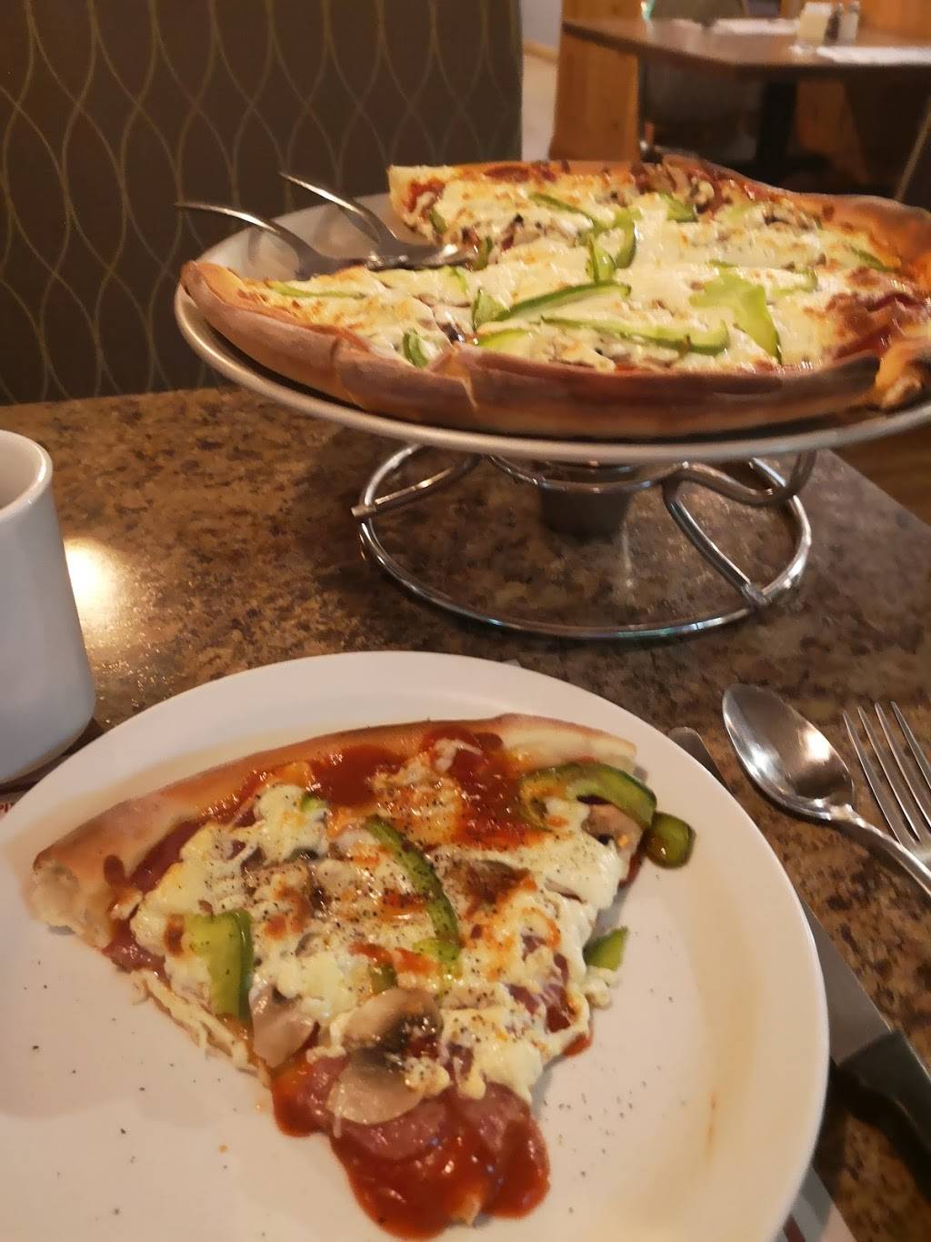 Le Rhum Antic | restaurant | 592 QC-220, Bonsecours, QC J0E 1H0, Canada | 4505324618 OR +1 450-532-4618