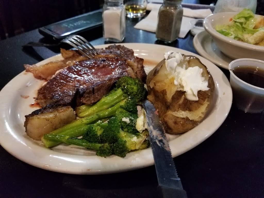 Polskis pub and grub | restaurant | 38730 Harper Ave, Clinton Twp, MI 48036, USA | 5864215273 OR +1 586-421-5273