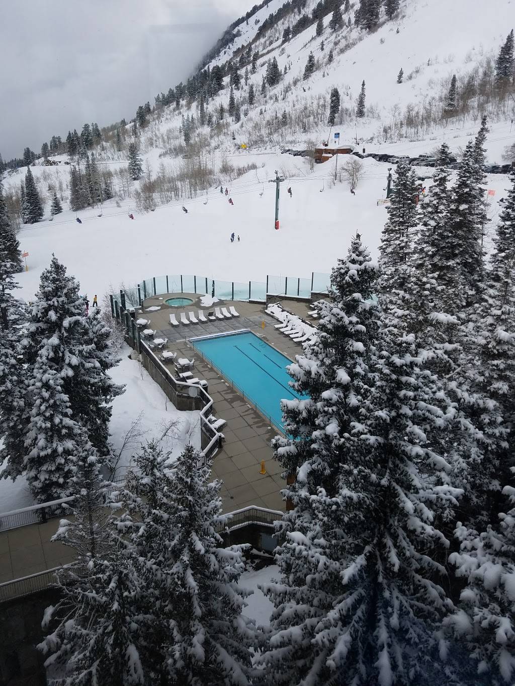 The Aerie Restaurant | restaurant | 9320 Cliff Lodge Dr #88, Snowbird, UT 84092, USA | 8019332222 OR +1 801-933-2222