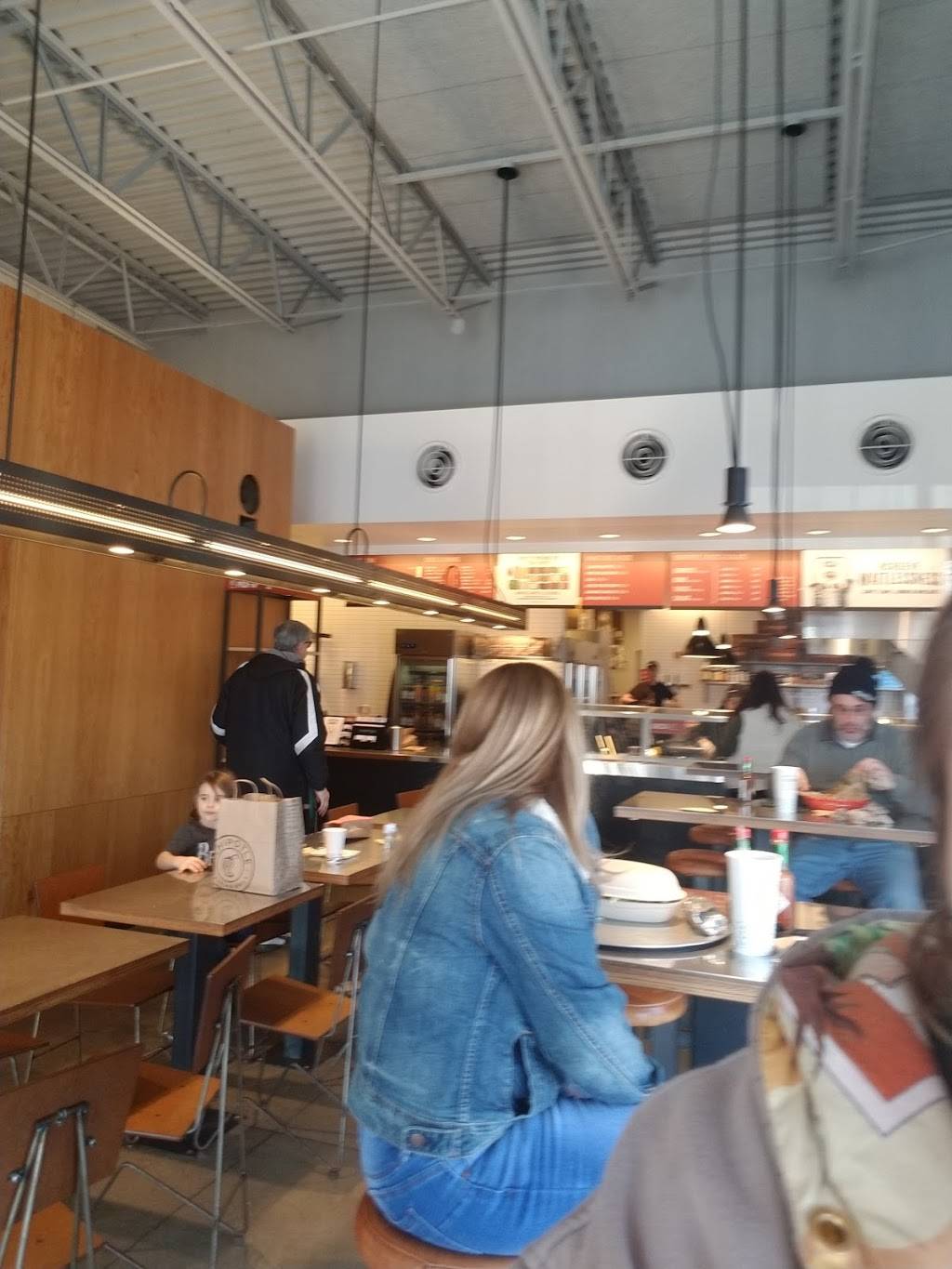 Chipotle Mexican Grill | restaurant | 1042 W Pleasant Valley Rd, Parma, OH 44134, USA | 4408425388 OR +1 440-842-5388