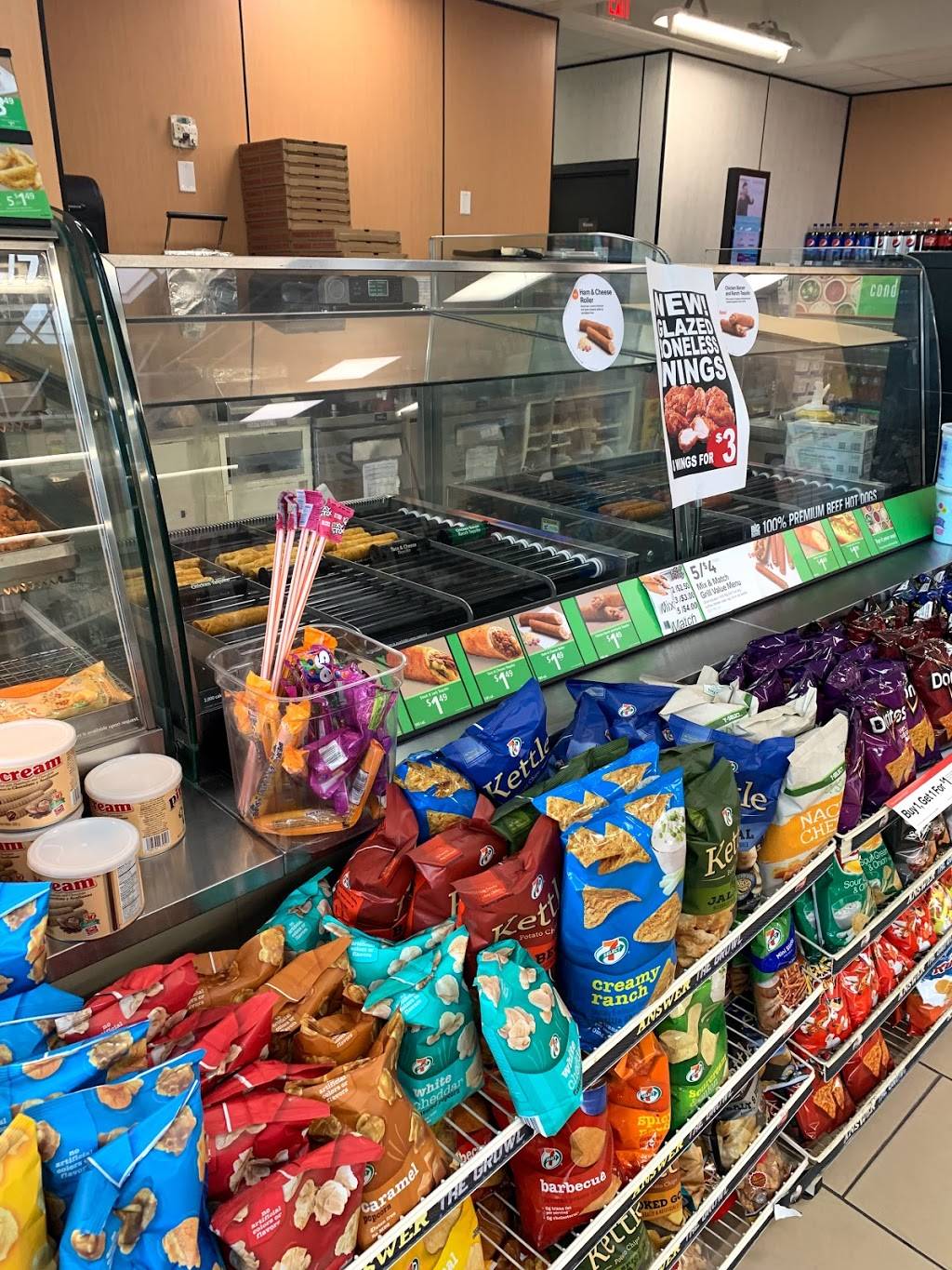 7-Eleven | bakery | 13896 Landstar Blvd, Orlando, FL 32824, USA | 3213001346 OR +1 321-300-1346