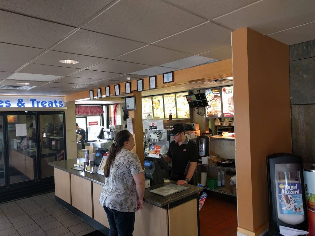 Dairy Queen Grill & Chill | restaurant | 1550 Vandalia Rd, Hillsboro, IL 62049, USA | 2175325225 OR +1 217-532-5225