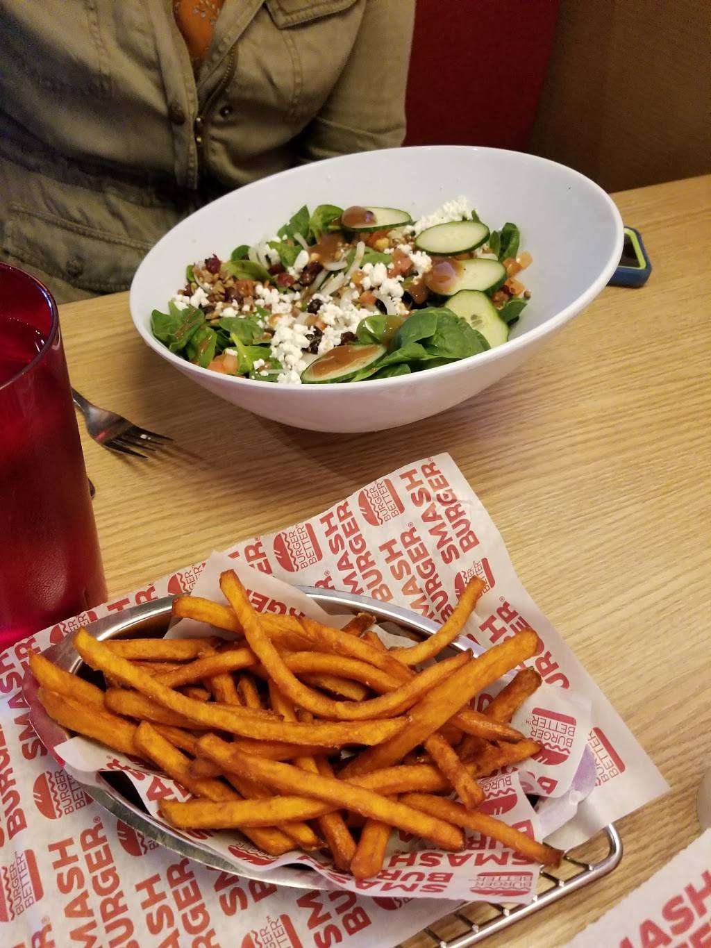Smashburger | restaurant | 5139 W 95th St, Oak Lawn, IL 60453, USA | 7084222952 OR +1 708-422-2952