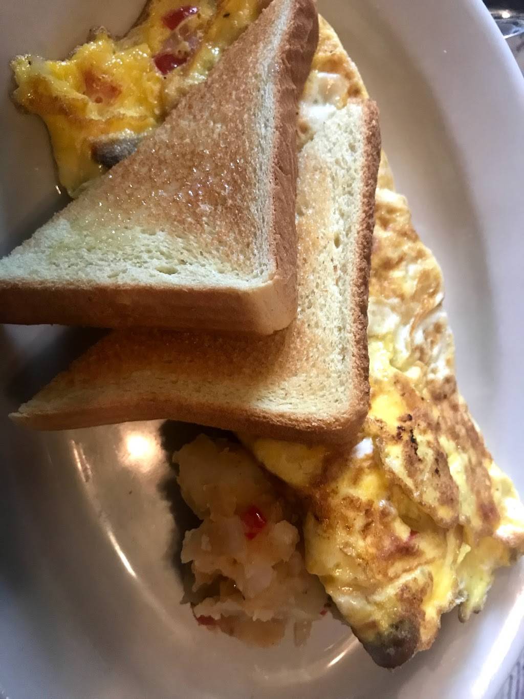 Just Janice | restaurant | 23 Sheridan Ave, Ho-Ho-Kus, NJ 07423, USA | 2014452666 OR +1 201-445-2666