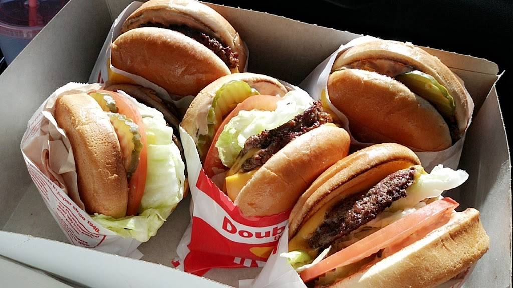In-N-Out Burger | restaurant | 2910 E Germann Rd, Chandler, AZ 85249, USA | 8007861000 OR +1 800-786-1000