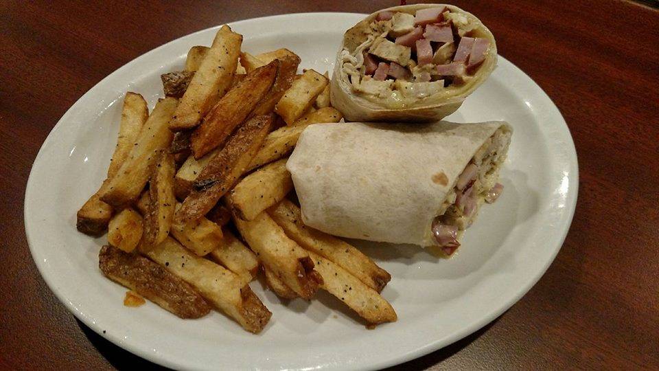 Yearbook Diner | restaurant | 21 E Tioga St, Tunkhannock, PA 18657, USA | 5708369540 OR +1 570-836-9540