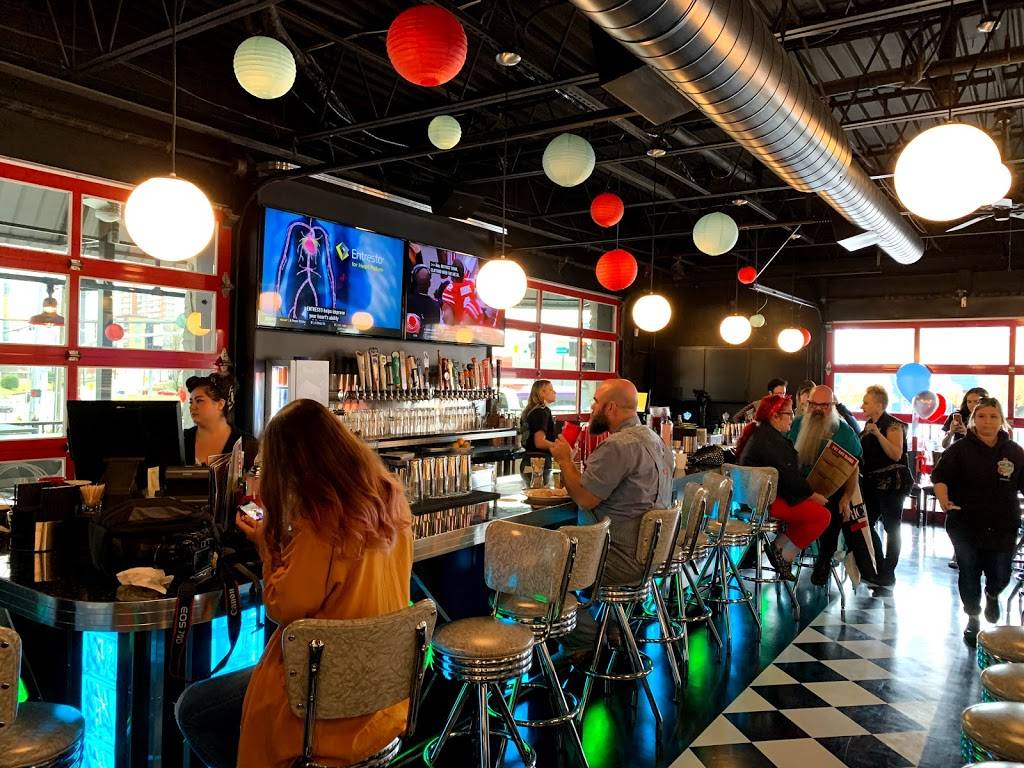 Fat Kat Slims | restaurant | 730 8th Ave S, Nashville, TN 37203, USA | 6157396953 OR +1 615-739-6953