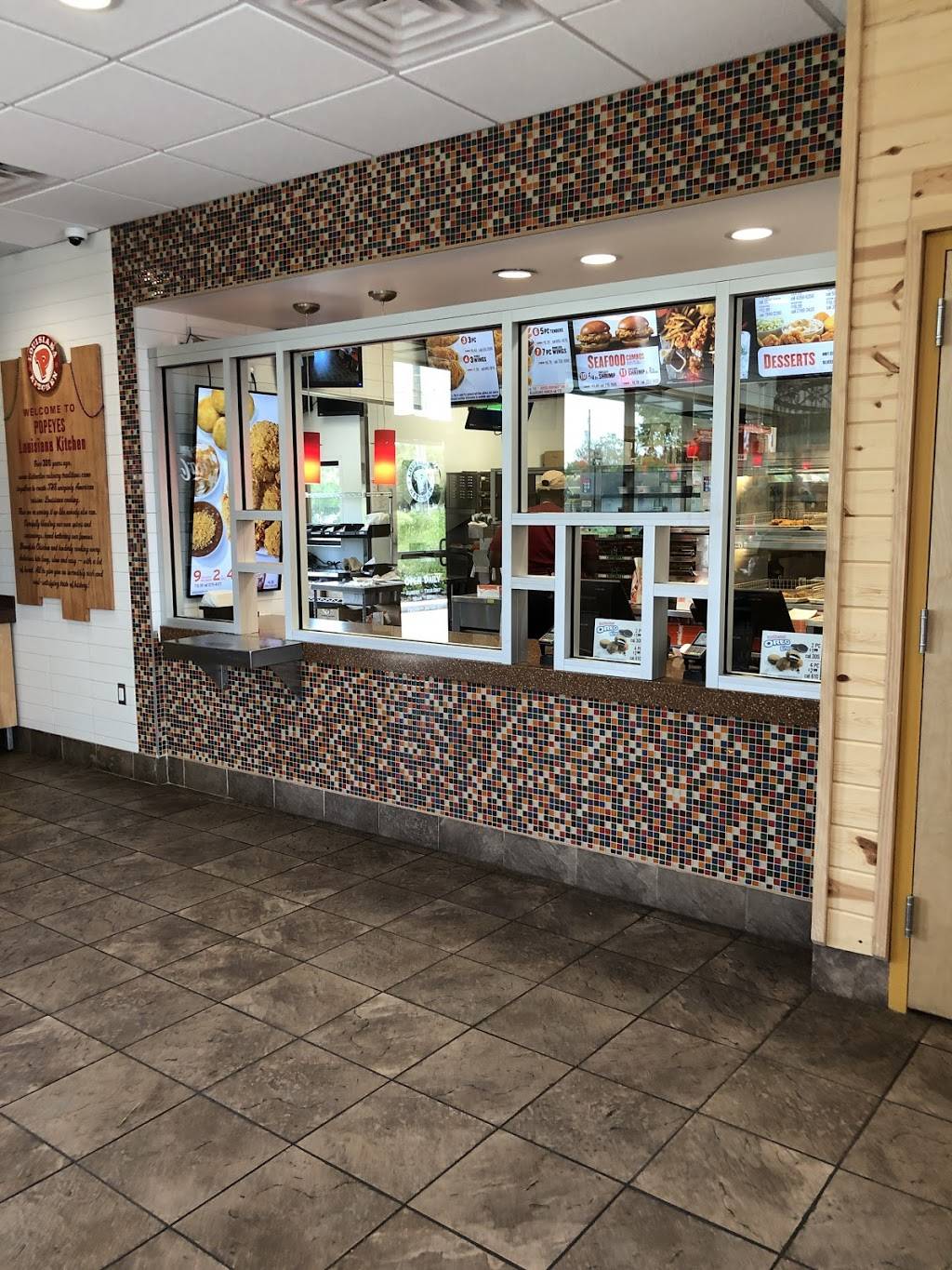 Popeyes Louisiana Kitchen | restaurant | 2420 Scott St, Houston, TX 77004, USA | 7136550660 OR +1 713-655-0660