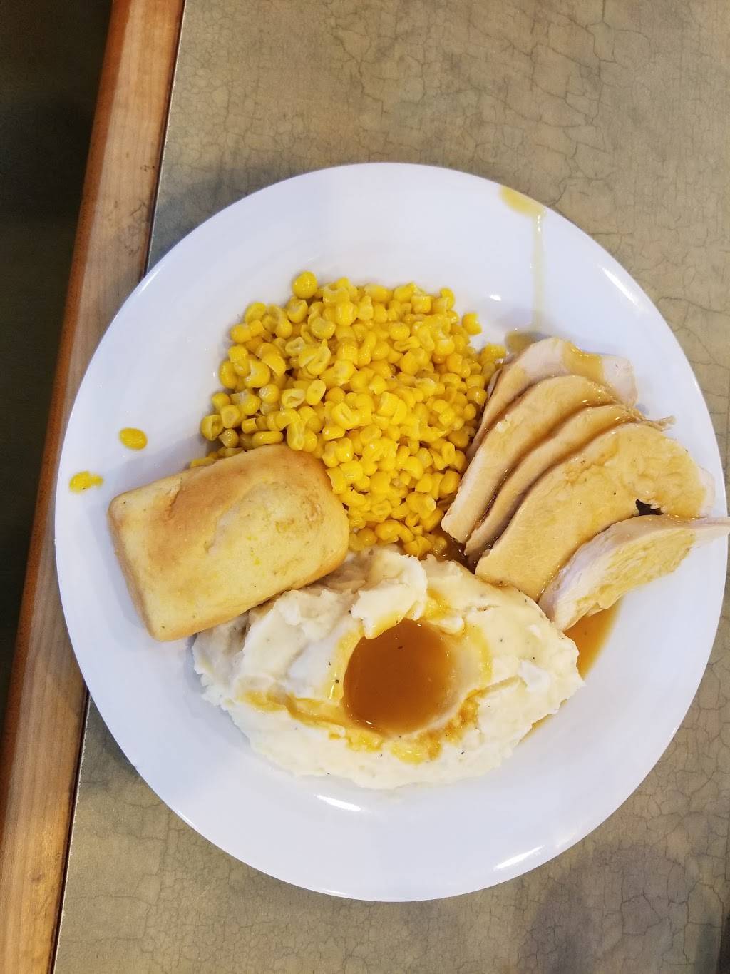 Boston Market | restaurant | 6665 W Bell Rd, Glendale, AZ 85306, USA | 6239794949 OR +1 623-979-4949