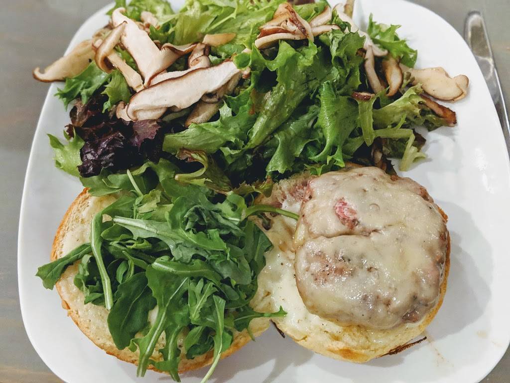 The Confident Rabbit | restaurant | 309 William St, Fredericksburg, VA 22401, USA | 5403719999 OR +1 540-371-9999