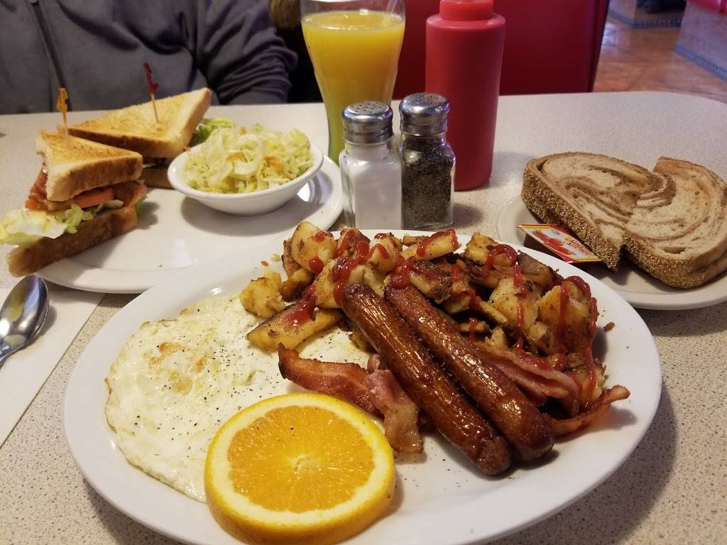 Gordos Diner | restaurant | 200 Edgeley Blvd, Concord, ON L4K 3Y8, Canada | 9057385003 OR +1 905-738-5003